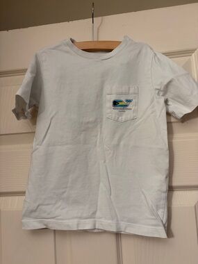 Vineyard Vines White Short Sleeve Pocket Tee with Multicolor Whale